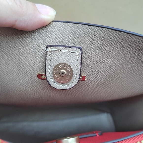 Coach Mollie Bucket With Heart Cherry Print - Picture 11 of 11